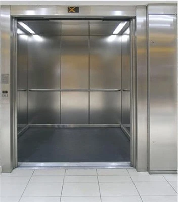 The speed and safety of the freight elevator door casing The speed and safety of the freight elevator door casing